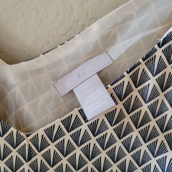 H&M Tank - Picture 3 of 3